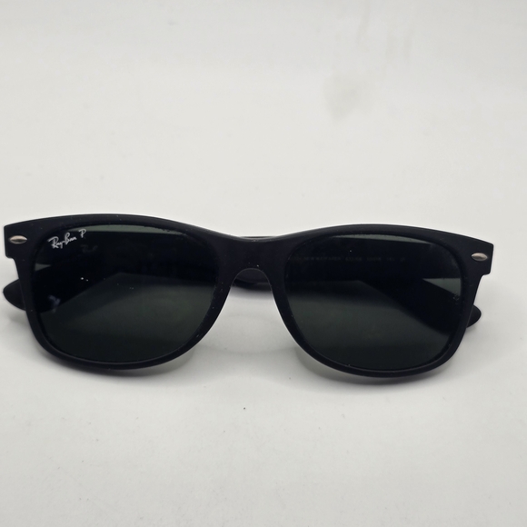 Ray-Ban New Wayfarer Black Sunglasses - Picture 7 of 8